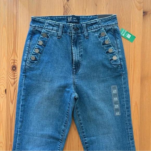 NWT Gap 70’s High Rise Women's Jeans - Picture 2 of 10